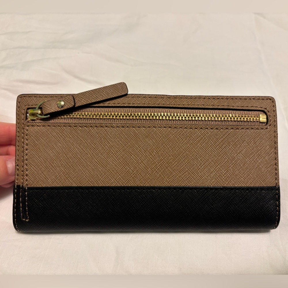 Kate Spade Wallet - Picture 2 of 3